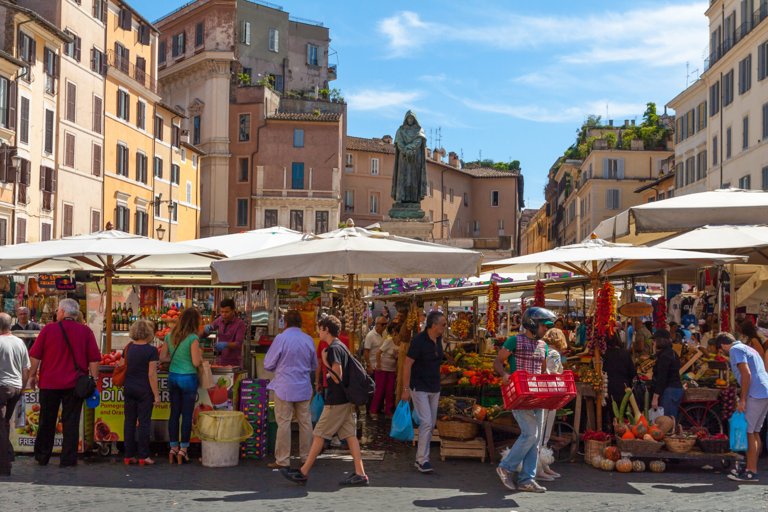 Riapre il mercato rionale di Testaccio dopo i lavori di restauro